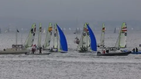 “詹皇独揽30分，浓眉大帅25+22双喜临门”